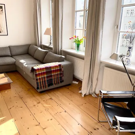 New Furnished, Exclusive Large Flat In Center, 30min To Airport *