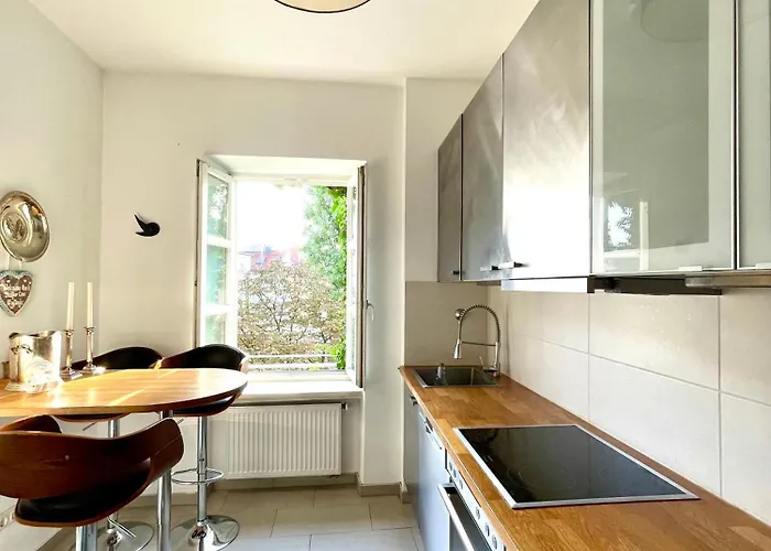 New Furnished, Exclusive Large Flat In Center, 30min To Airport München