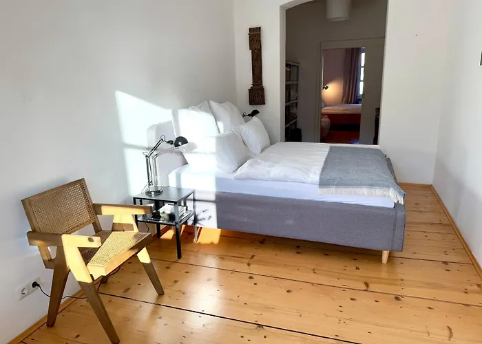 New Furnished, Exclusive Large Flat In Center, 30min To Airport Apartment München