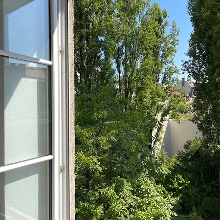 New Furnished, Exclusive Large Flat In Center, 30min To Airport Lägenhet *